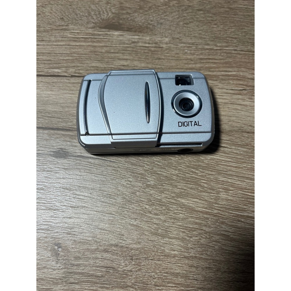 Vintage‎ Silver Digital Camera Model 78379-ACC Collector Retro Style NOT TESTED
